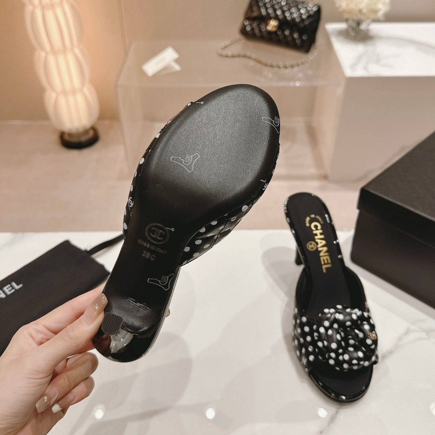 CHANEL Double C New Camellia High Heel Black/White Caro