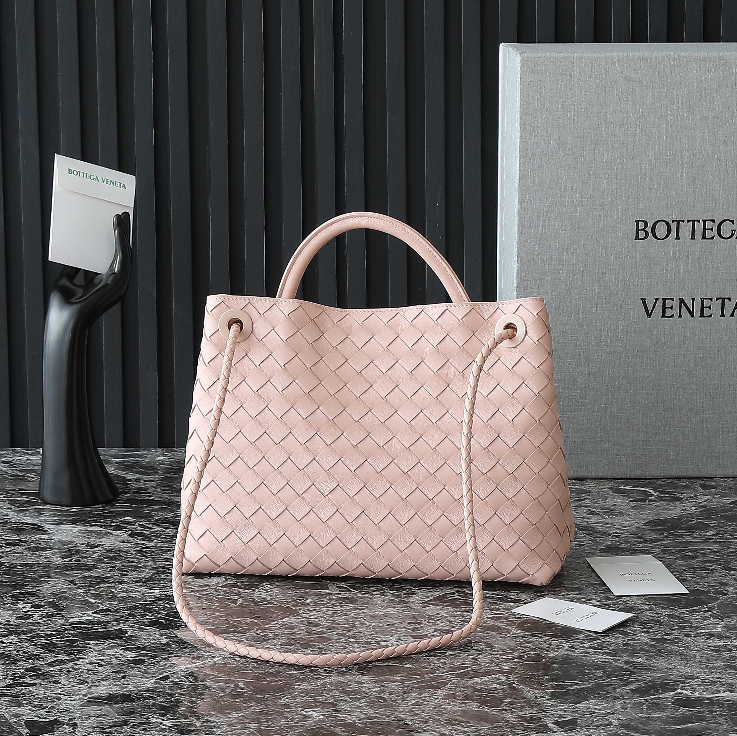 BOTTEGA VENETA MEDIUM ANDIAMO 32 IN LIGHT PINK LAMBSKIN
