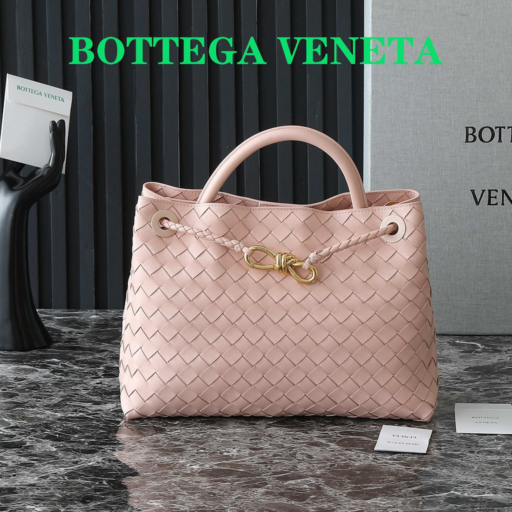 BOTTEGA VENETA MEDIUM ANDIAMO 32 IN LIGHT PINK LAMBSKIN