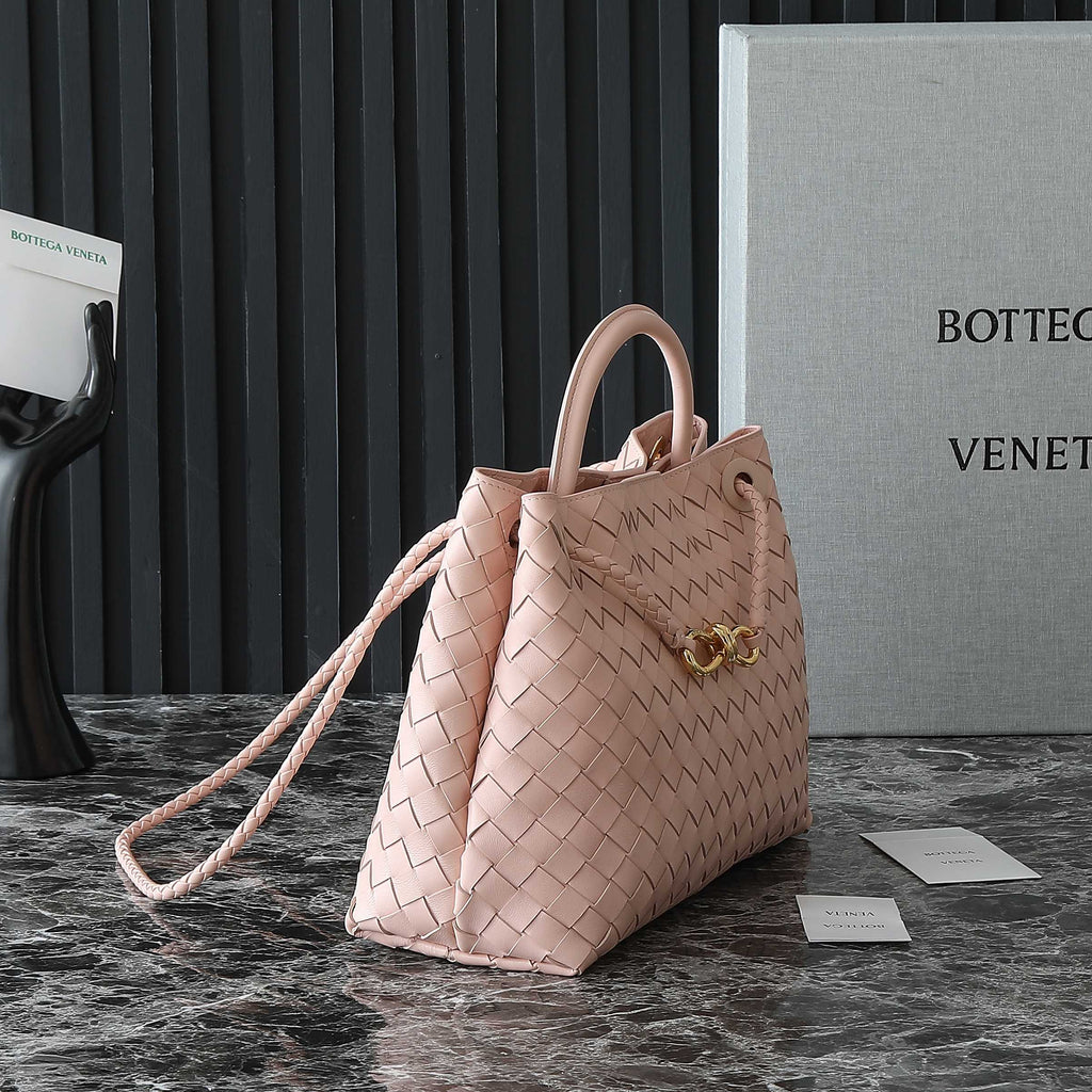 BOTTEGA VENETA MEDIUM ANDIAMO 32 IN LIGHT PINK LAMBSKIN