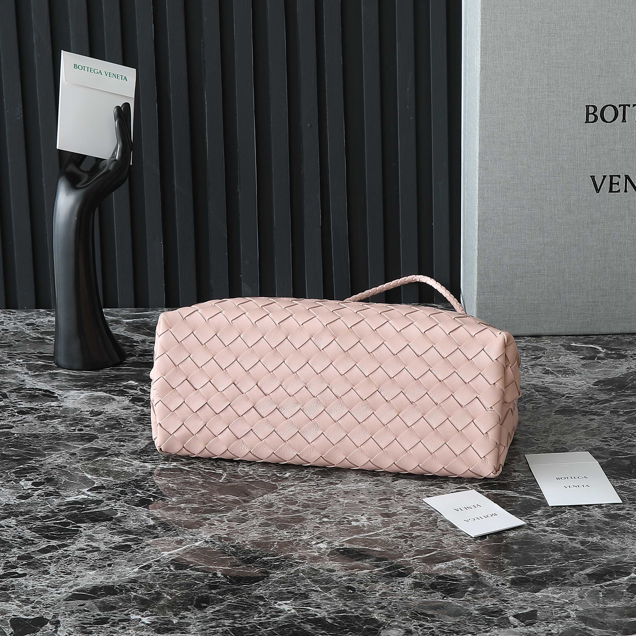 BOTTEGA VENETA MEDIUM ANDIAMO 32 IN LIGHT PINK LAMBSKIN