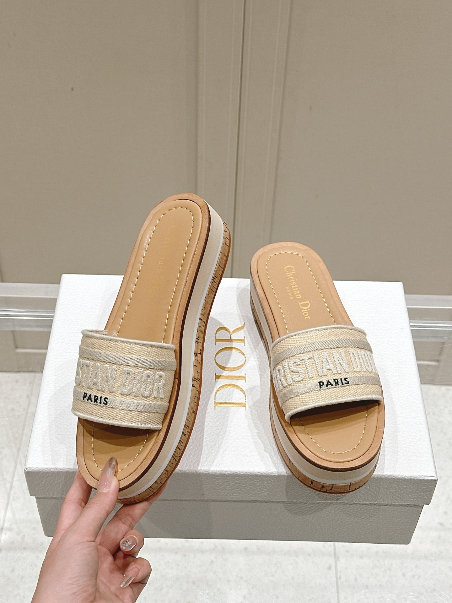 DIOR DWAY WEDGE SLIDES 45MM IN BEIGE FABRIC RAFFIA SOLE
