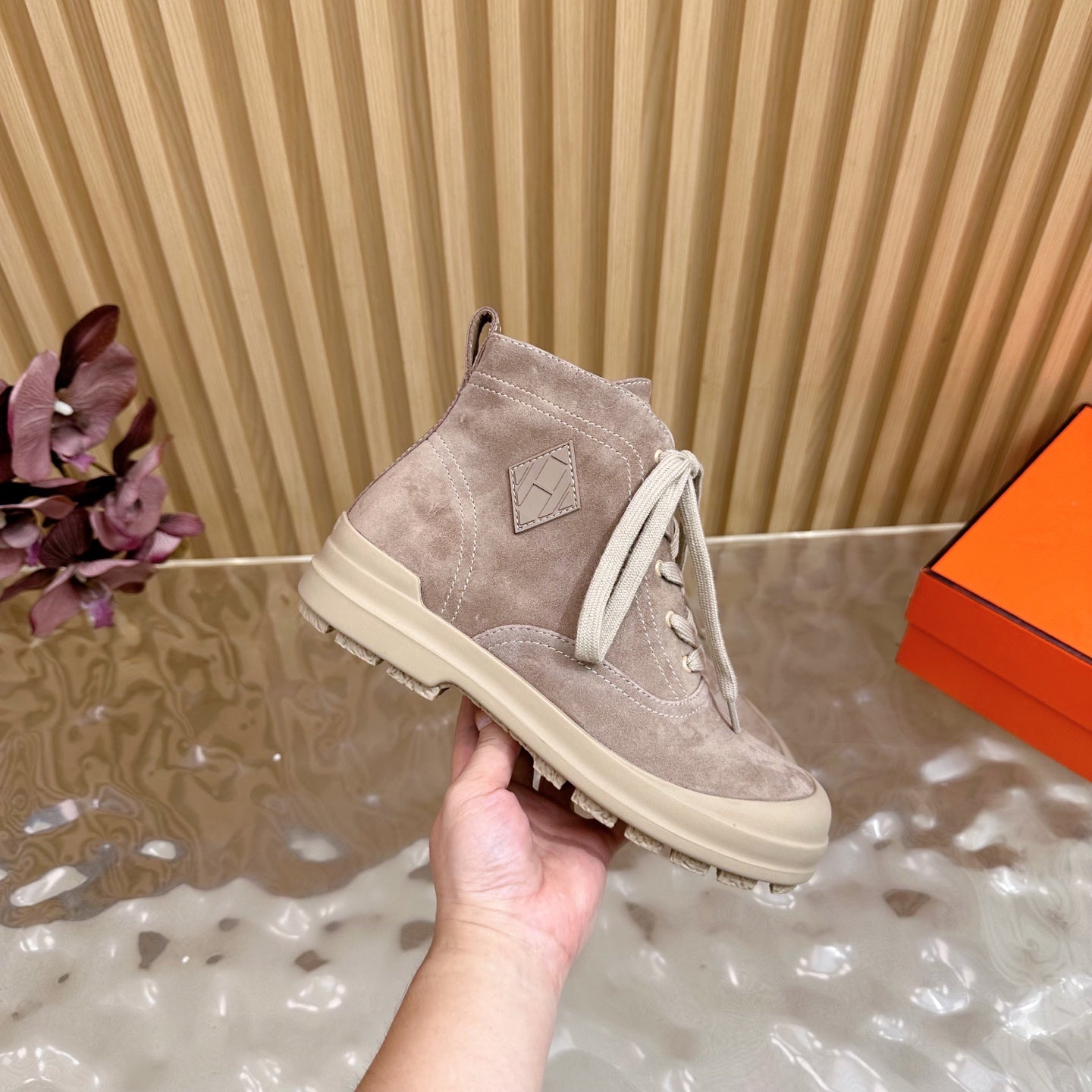 HERMES 25S KOOLER ANKLE BOOTS IN DUSTY BEIGE SUEDE