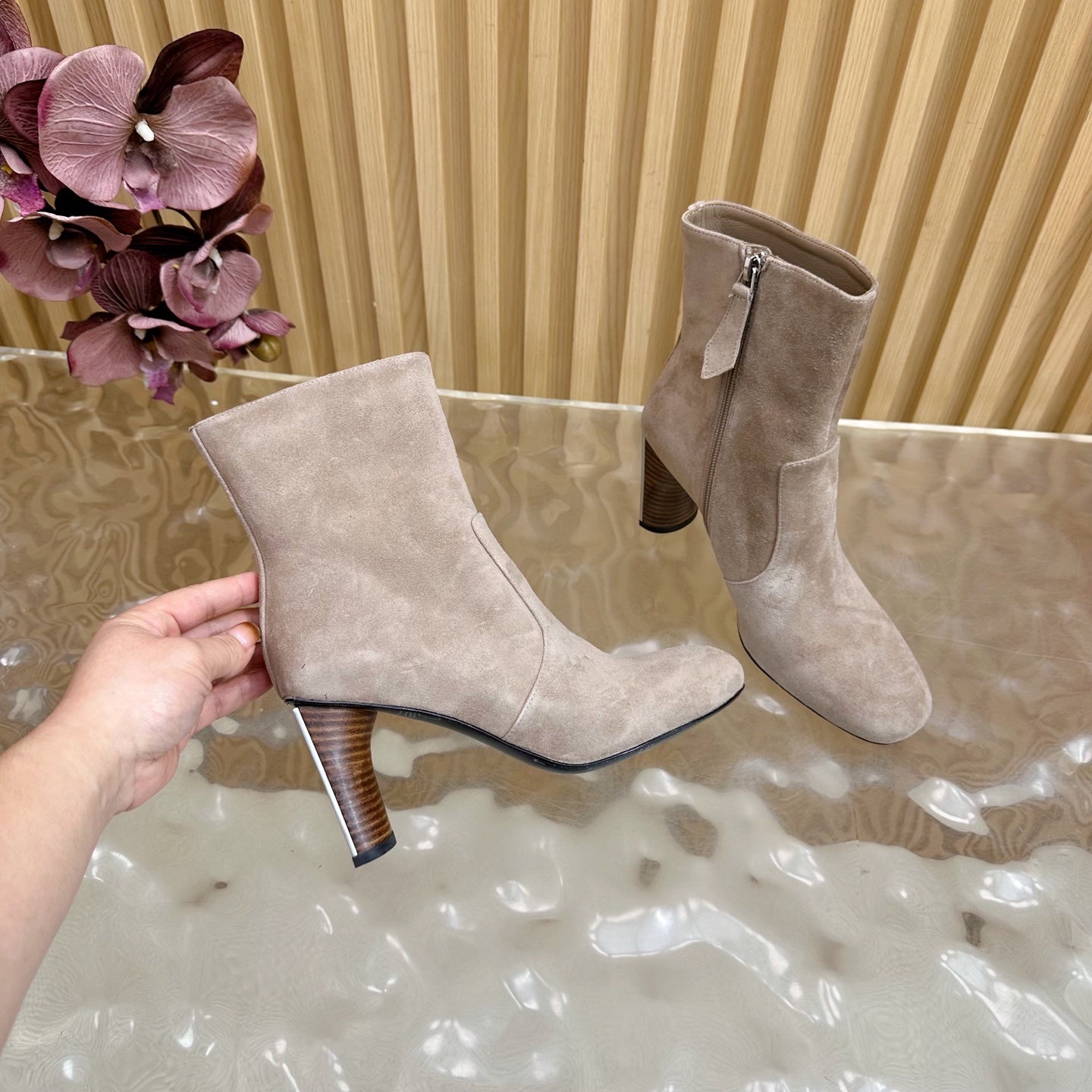 HERMES 25S ANKLE BOOTS 70 MM IN DUSTY BEIGE SUEDE