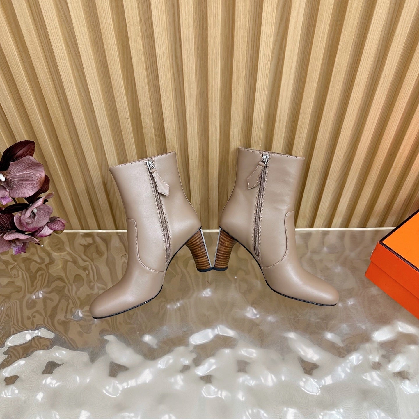HERMES 25S ANKLE BOOTS 70 MM IN DUSTY BEIGE LAMBSKIN