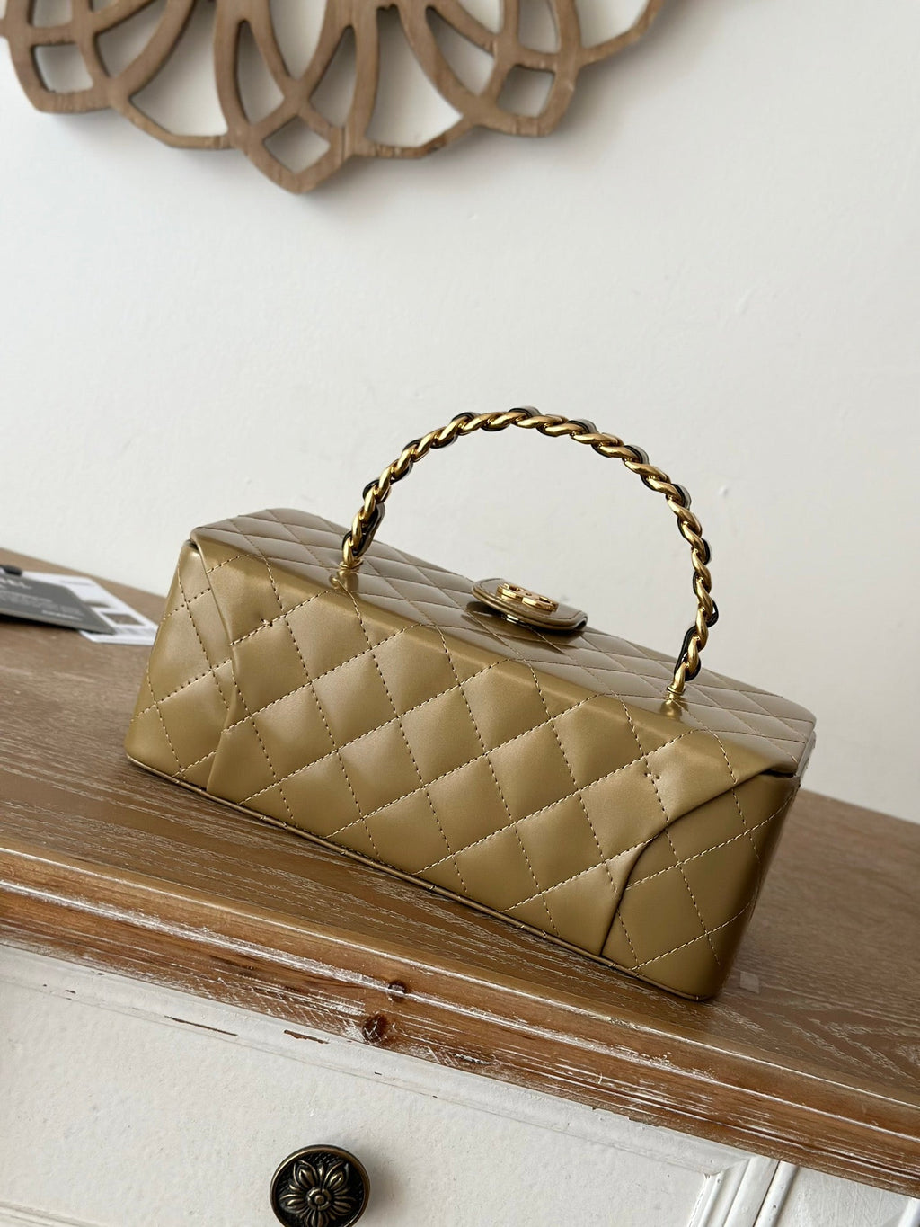 CHANEL VINTAGE COSMETIC BAG 22 IN CAPE PALLISER SHINY CALFSKIN GOLD HARDWARE