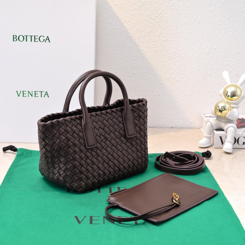 BOTTEGA VENETA Mini Cabat 20cm Chocolate Lambskin Ghw