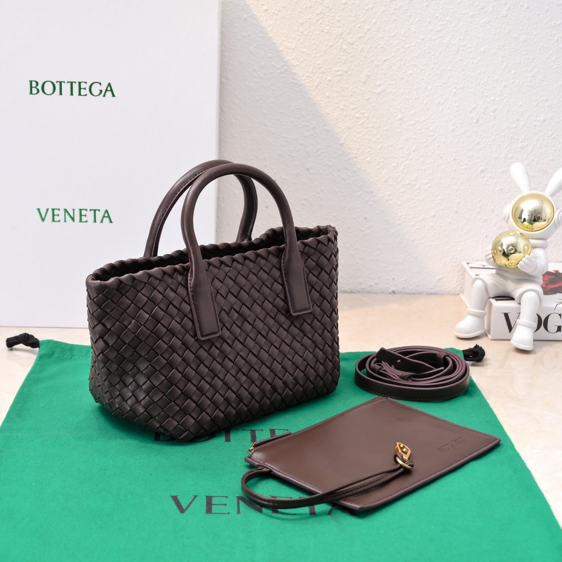BOTTEGA VENETA Mini Cabat 20cm Chocolate Lambskin Ghw