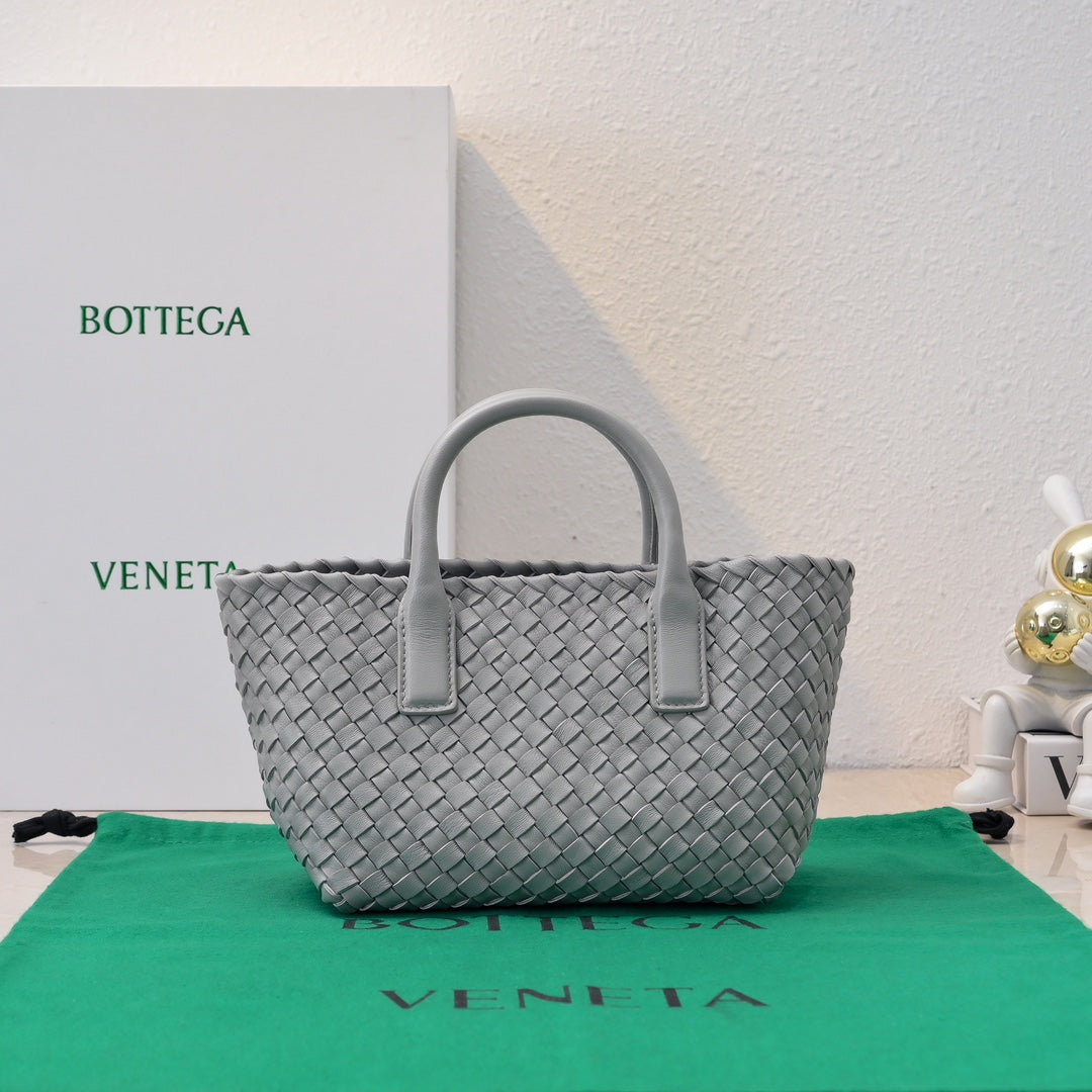 BOTTEGA VENETA Mini Cabat 20cm Grey Lambskin Ghw