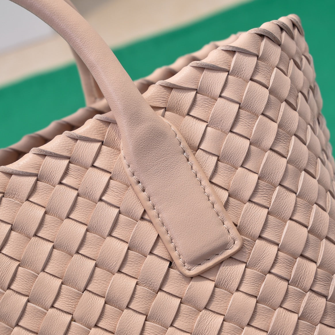 BOTTEGA VENETA Mini Cabat 20cm Beige Lambskin Ghw