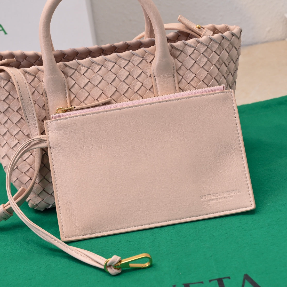 BOTTEGA VENETA Mini Cabat 20cm Beige Lambskin Ghw