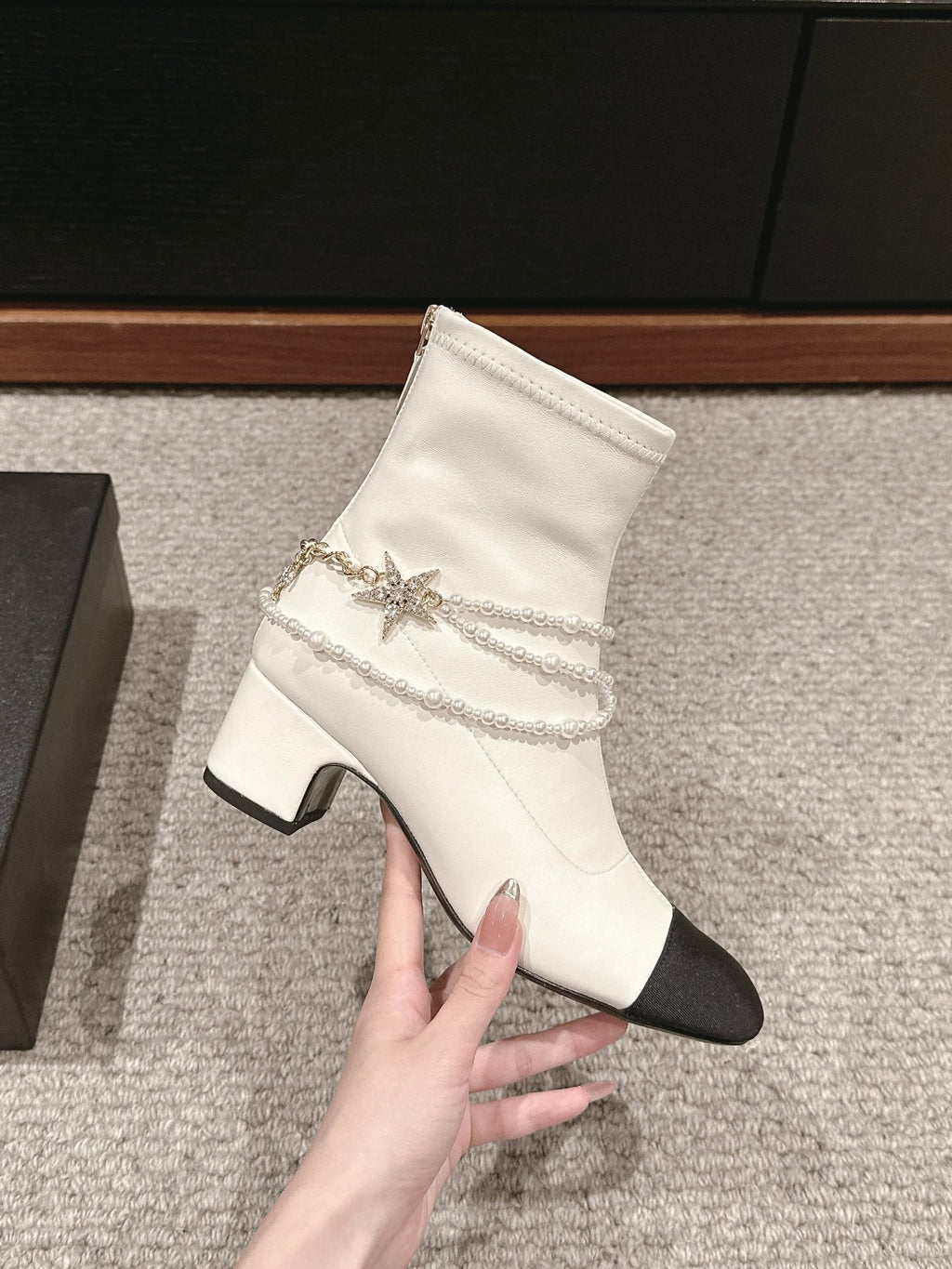 CHANEL LOW CUT BOOTS IN WHITE STRETCH LAMBSKIN AND GROSGRAIN WITH PEARL CHAIN