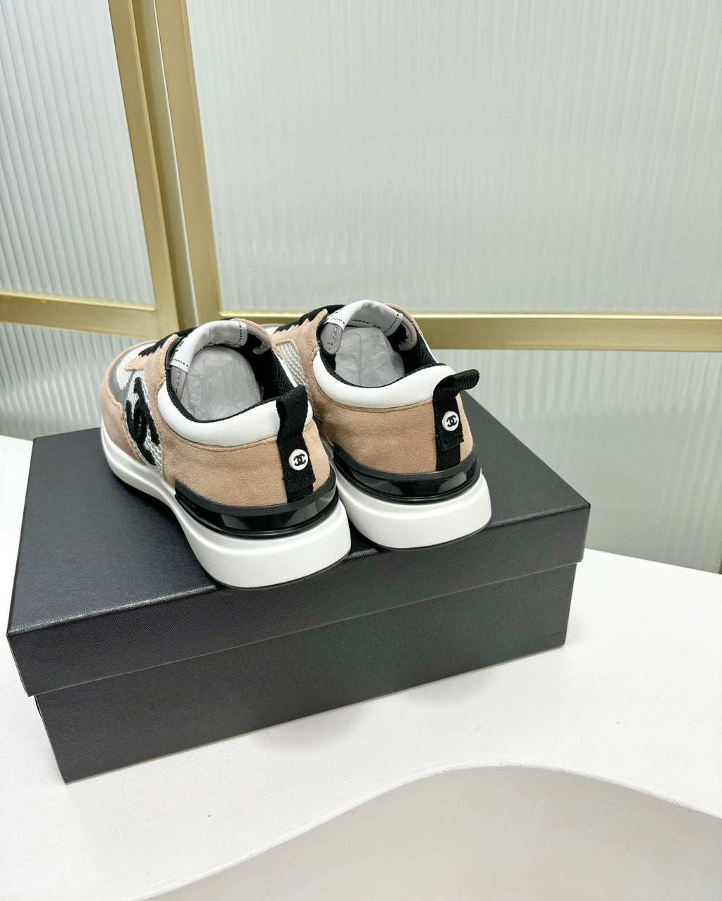 CHANEL SNEAKER IN TAN BROWN SUEDE AND GREY BREATHABLE MESH