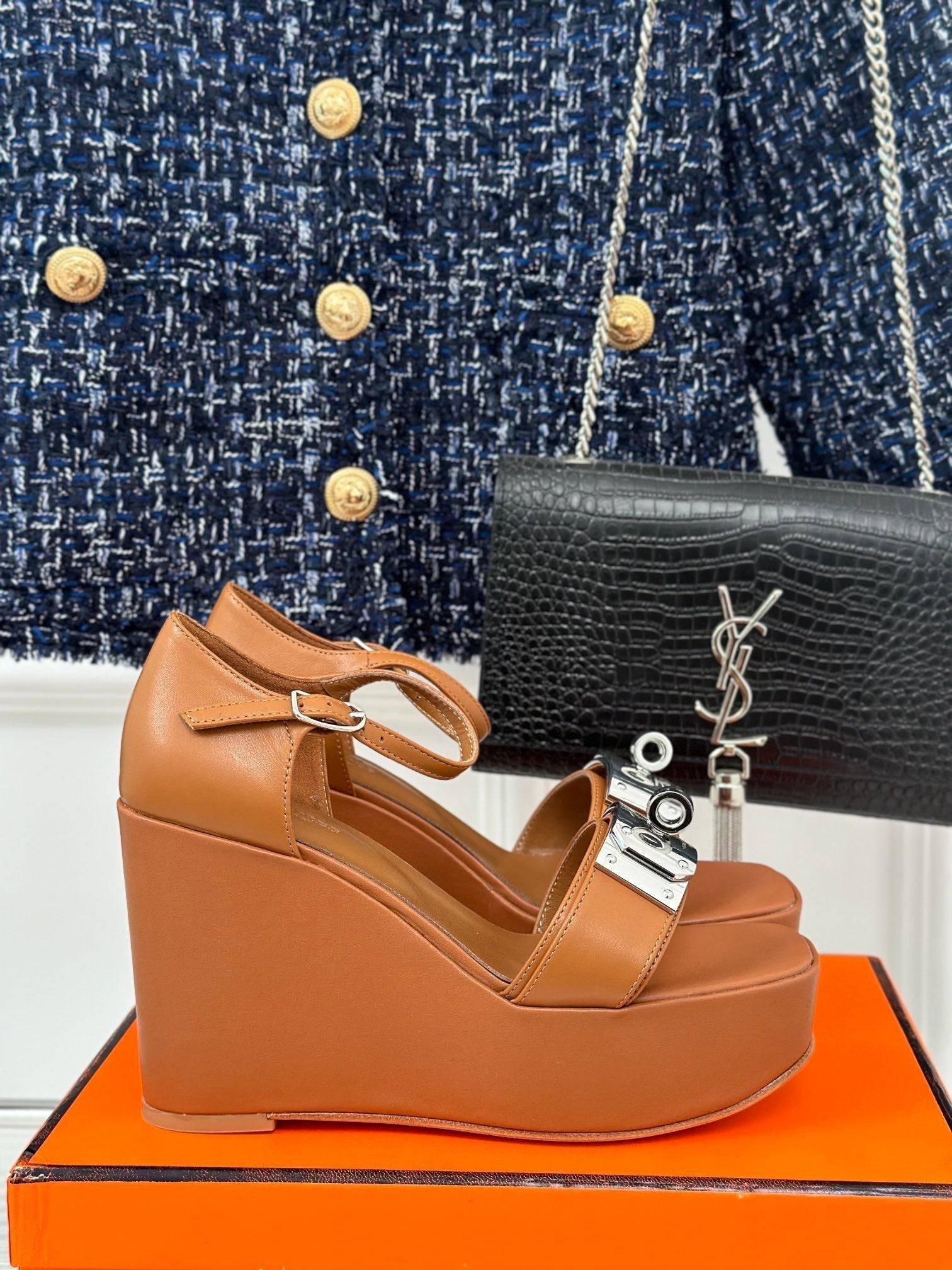 HERMES WEDGES SANDALS CARAMEL LAMBSKIN