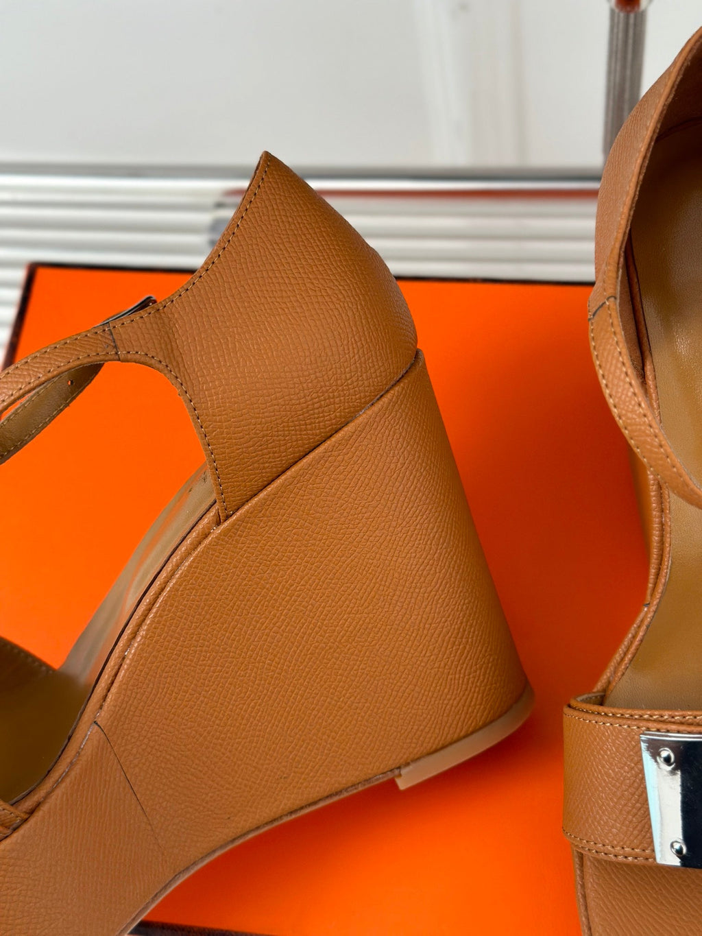 HERMES WEDGES SANDALS TAWNY LAMBSKIN