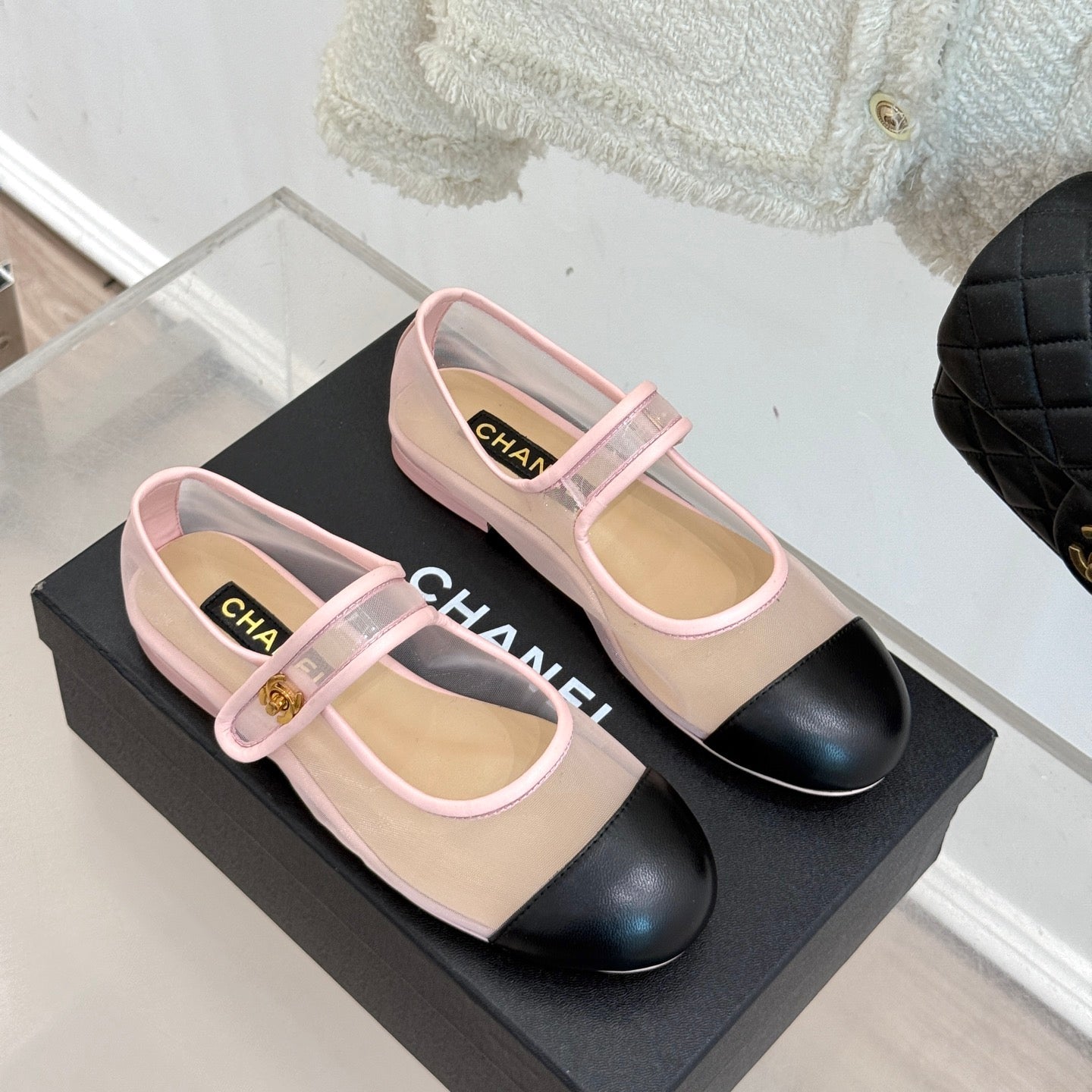 CHANEL FLAT SHOES IN PINK MESH AND BLACK LAMBSKIN