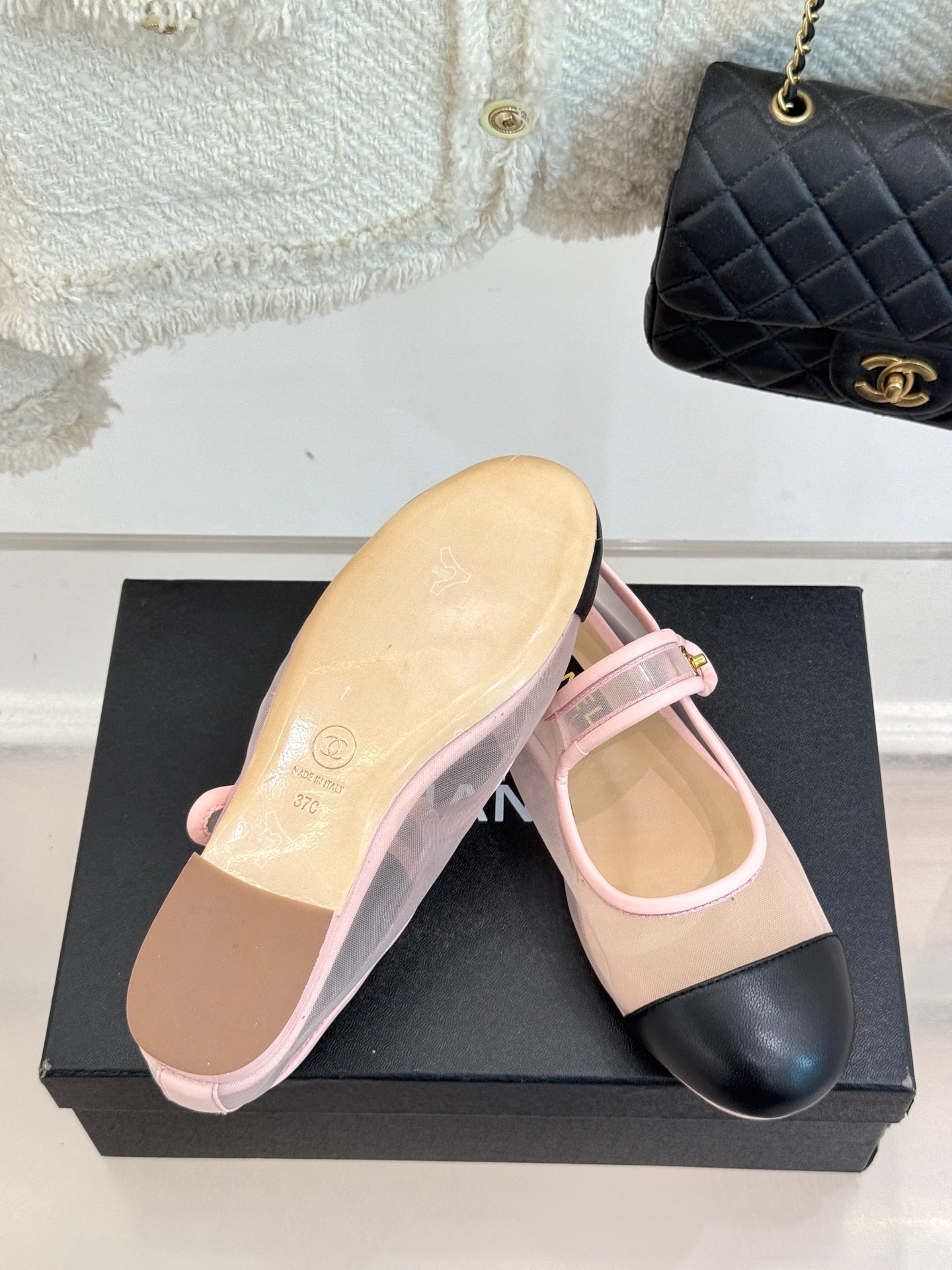 CHANEL FLAT SHOES IN PINK MESH AND BLACK LAMBSKIN