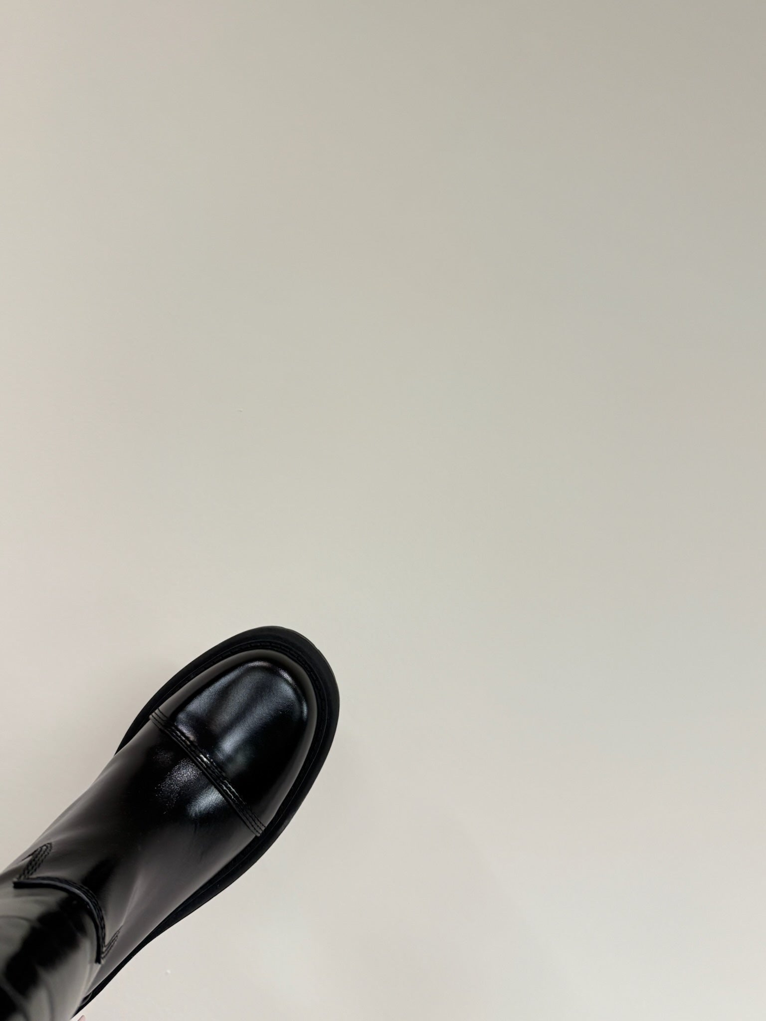 DIOR D-TOWN BOOTS IN BLACK PATENT CALFSKIN