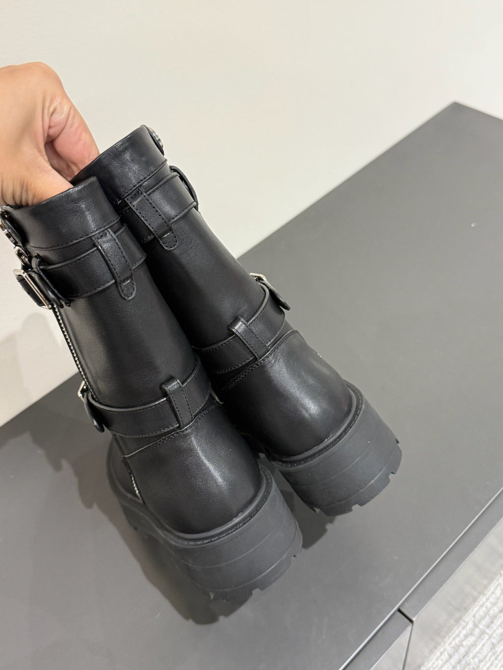 DIOR MAJOR ANKLE BOOT IN BLACK CALFSKIN
