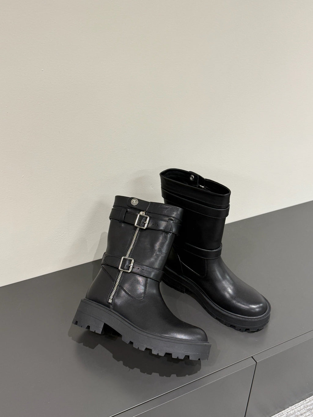 DIOR MAJOR ANKLE BOOT IN BLACK CALFSKIN