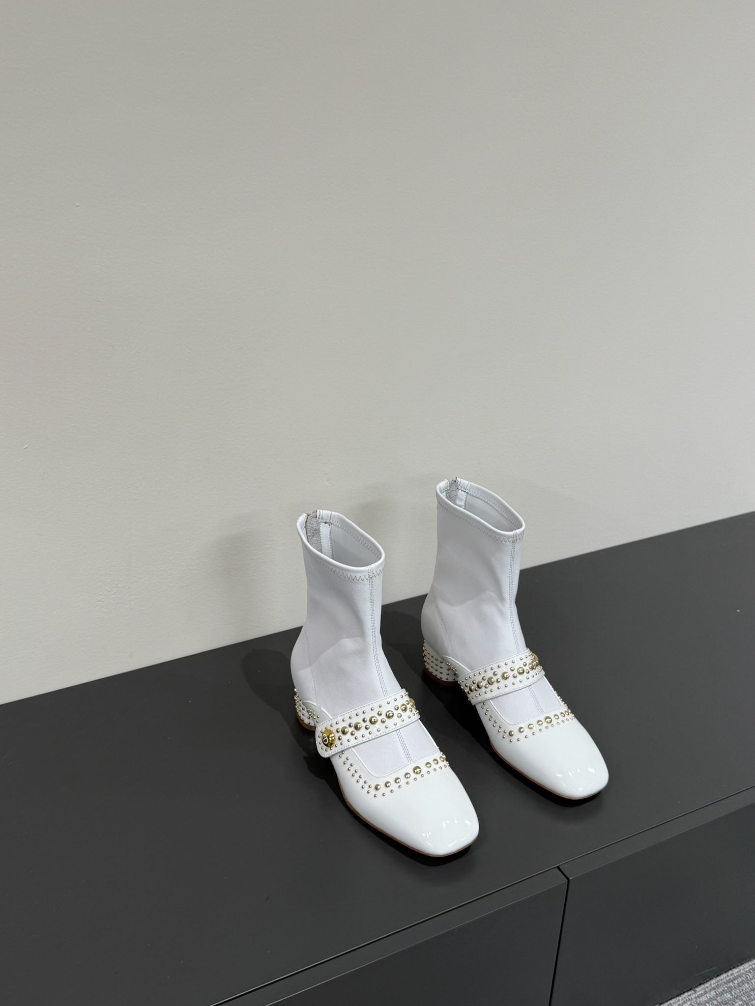 DIOR BELLE-D HEELED ANKLE BOOT WHITE PATENT CALFSKIN