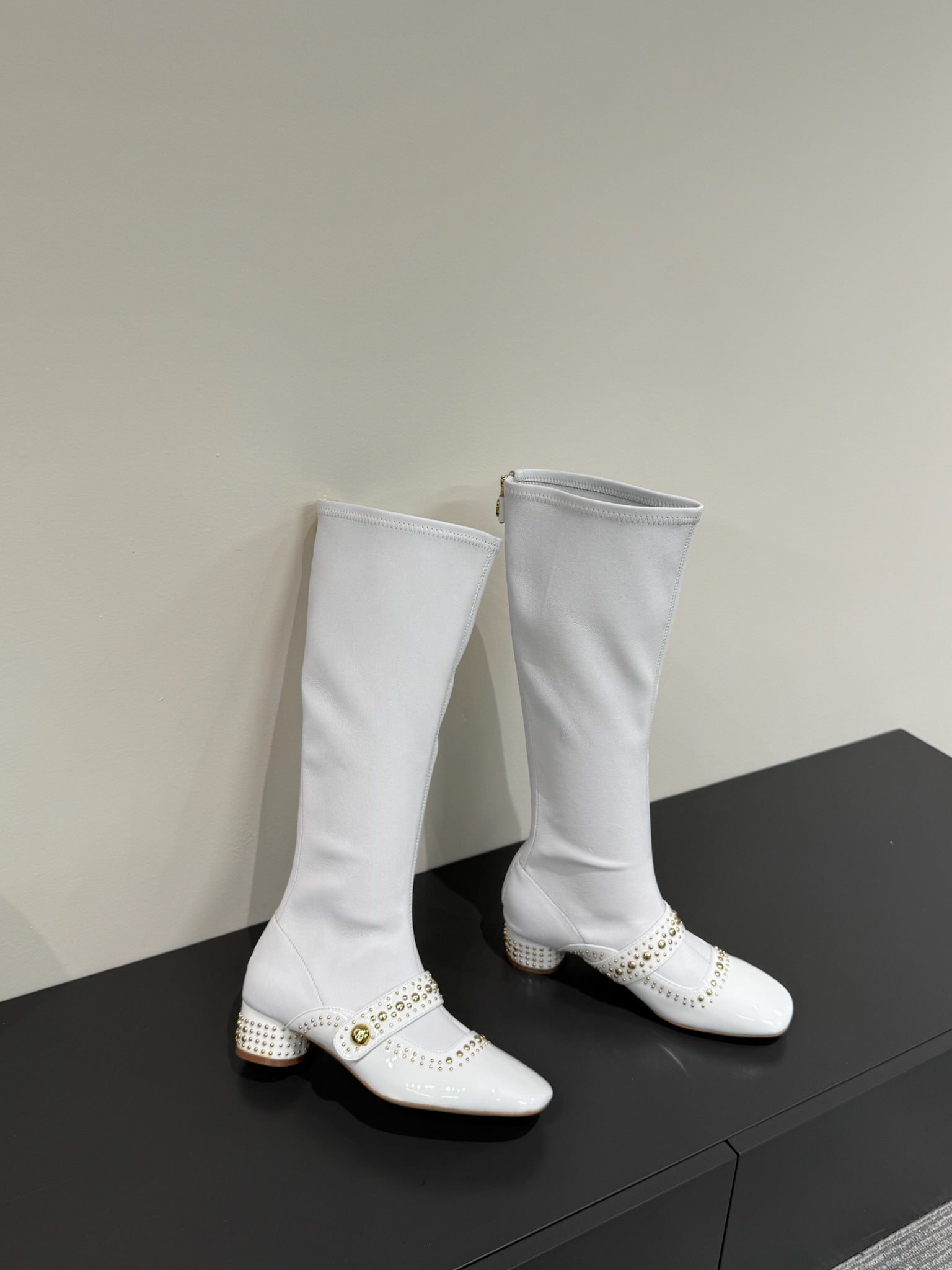 DIOR BELLE-D HEELED BOOT WHITE PATENT CALFSKIN