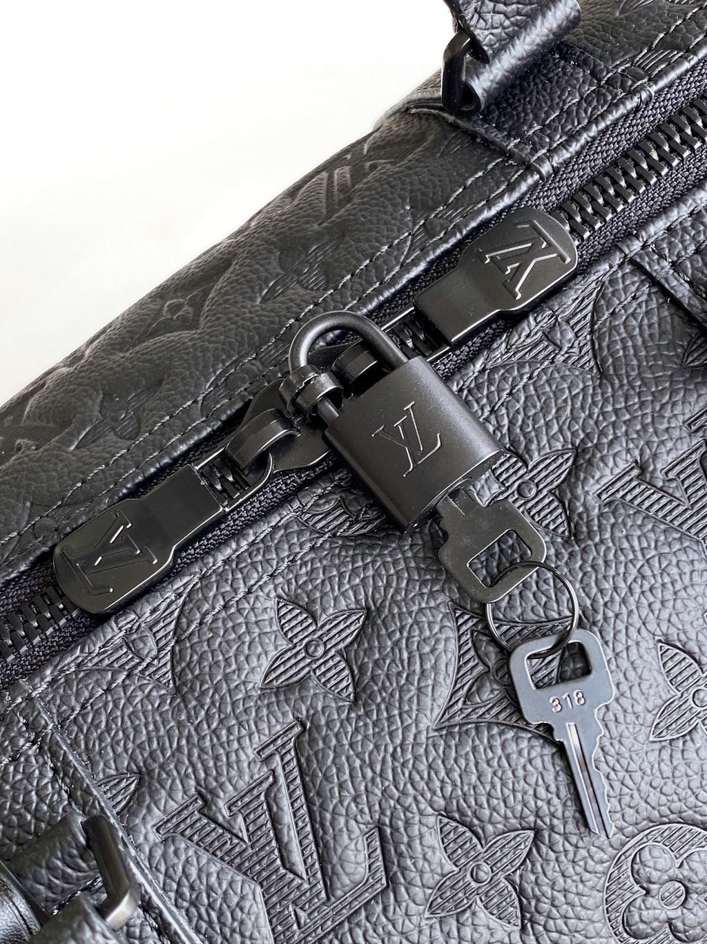 LOUIS VUITTON LV 25S KEEPALL BANDOULIÈRE BAG 50 IN BLACK EMBOSSED TAURILLON CALFSKIN MONOGRAM