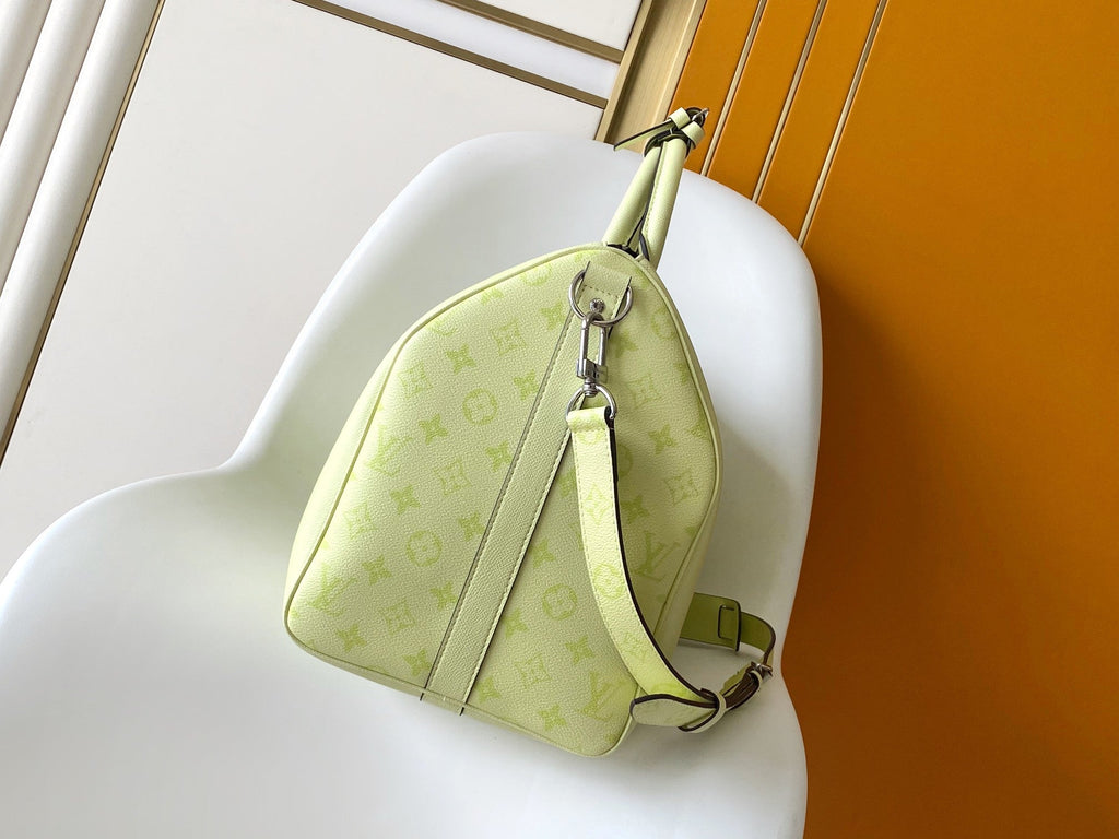 LOUIS VUITTON LV 25S KEEPALL BANDOULIÈRE 45 IN LIGHT OLIVE GREEN CALFSKIN SILVER HARDWARE