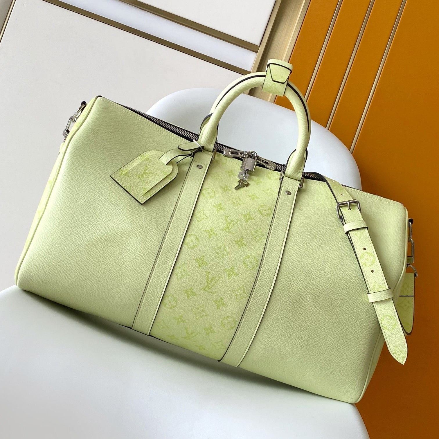 LOUIS VUITTON LV 25S KEEPALL BANDOULIÈRE 45 IN LIGHT OLIVE GREEN CALFSKIN SILVER HARDWARE