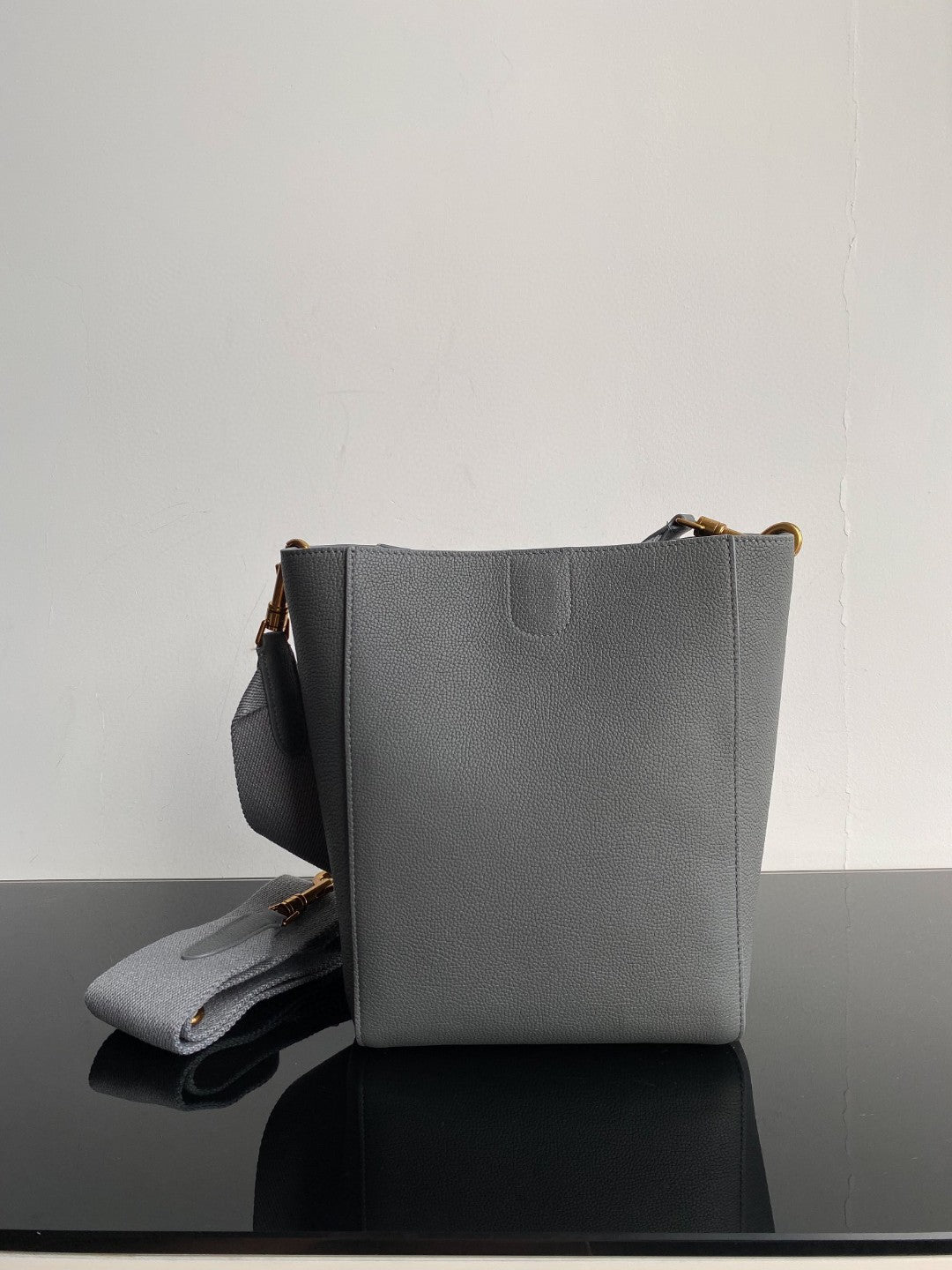 CELINE SANGLE SEAU BUCKET 24 BAG GREY CALFSKIN