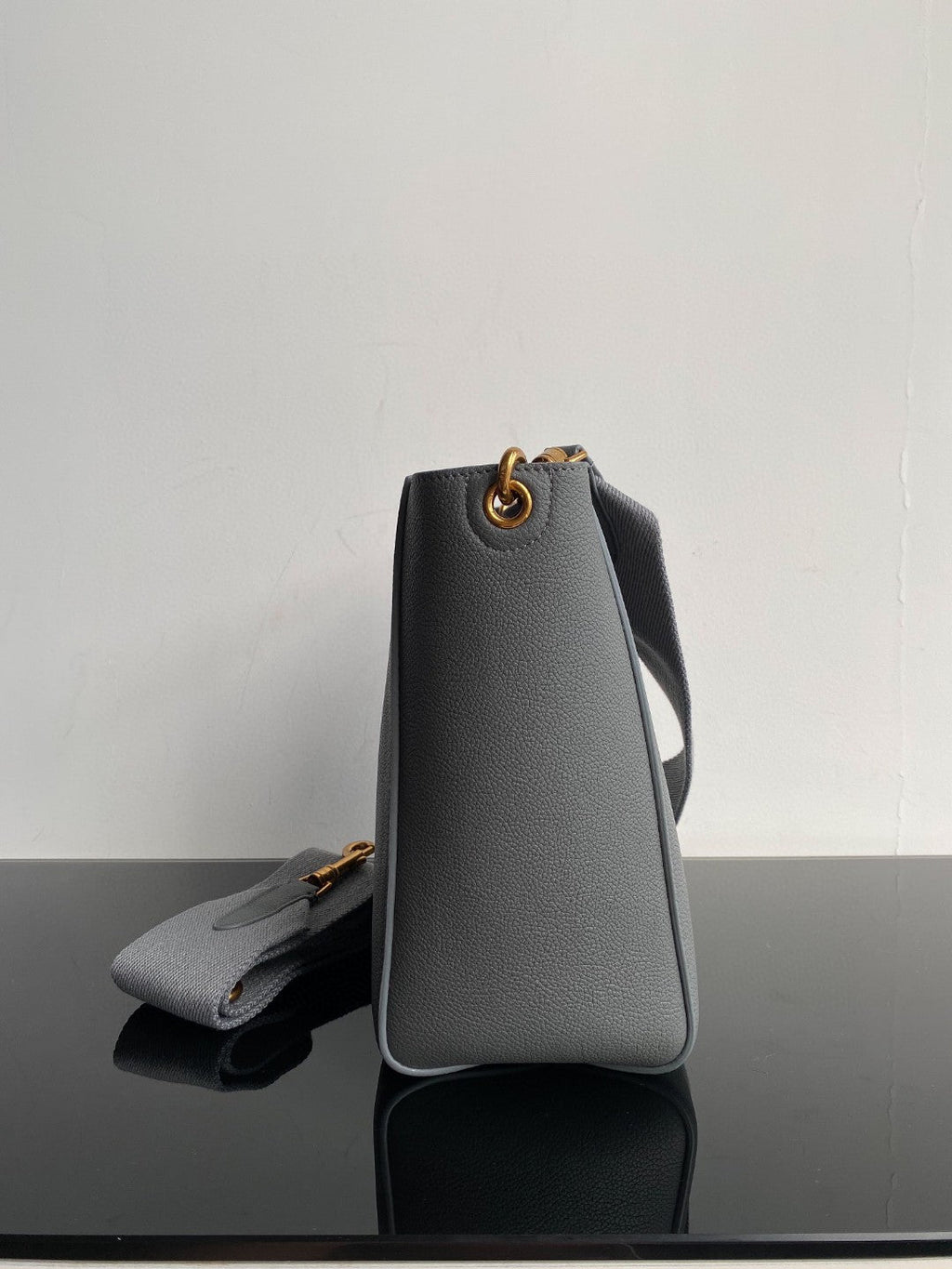 CELINE SANGLE SEAU BUCKET 24 BAG GREY CALFSKIN
