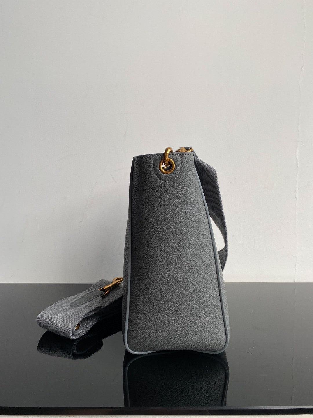 CELINE SANGLE SEAU BUCKET 24 BAG GREY CALFSKIN