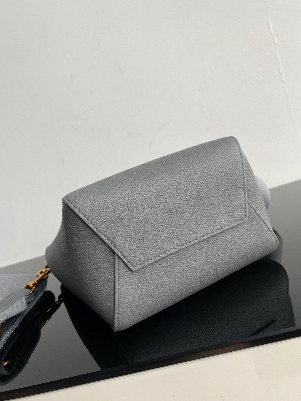 CELINE SANGLE SEAU BUCKET 24 BAG GREY CALFSKIN