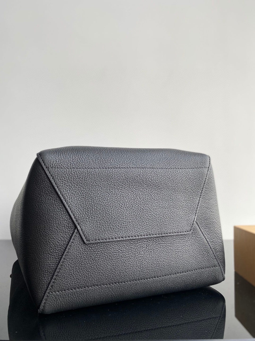 CELINE SANGLE SEAU BUCKET 33 BAG BLACK CALFSKIN
