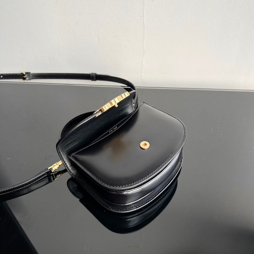 CELINE TRIOMPHE 15 Black Calfskin Handbag