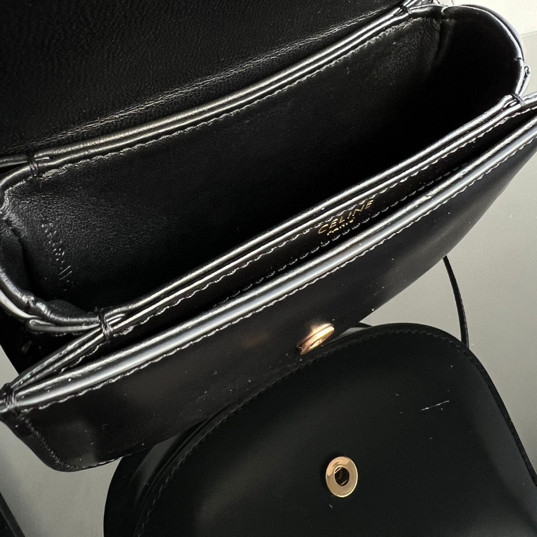 CELINE TRIOMPHE 15 Black Calfskin Handbag