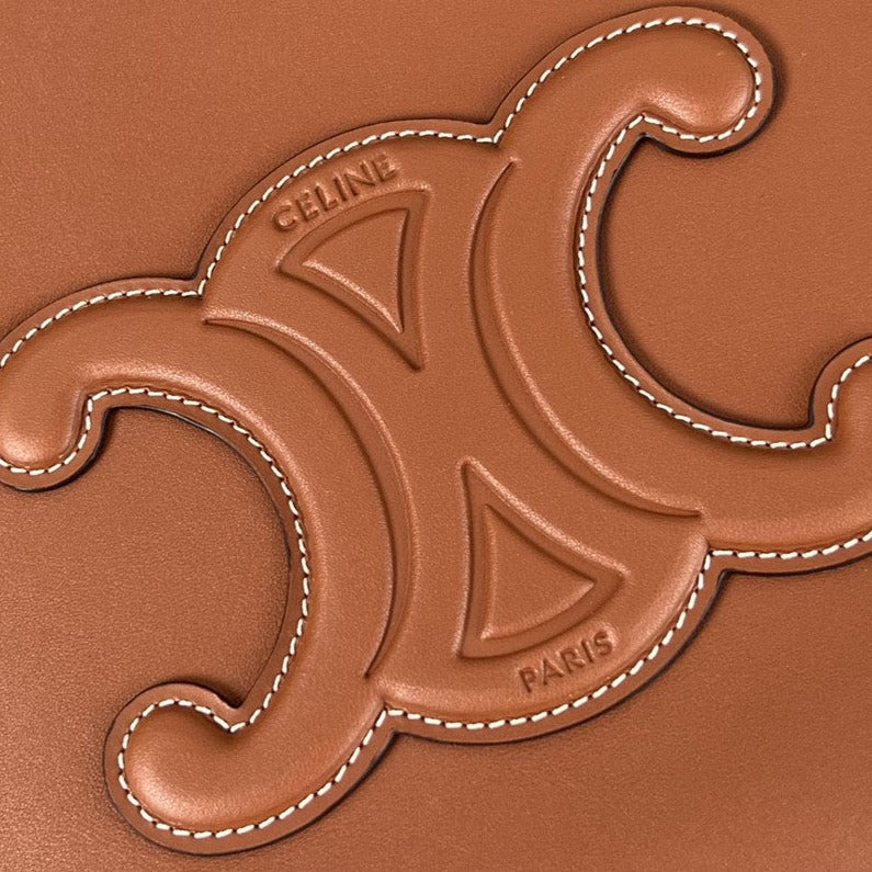 CELINE CUIR TRIOMPHE 44  TAN CALFSKIN