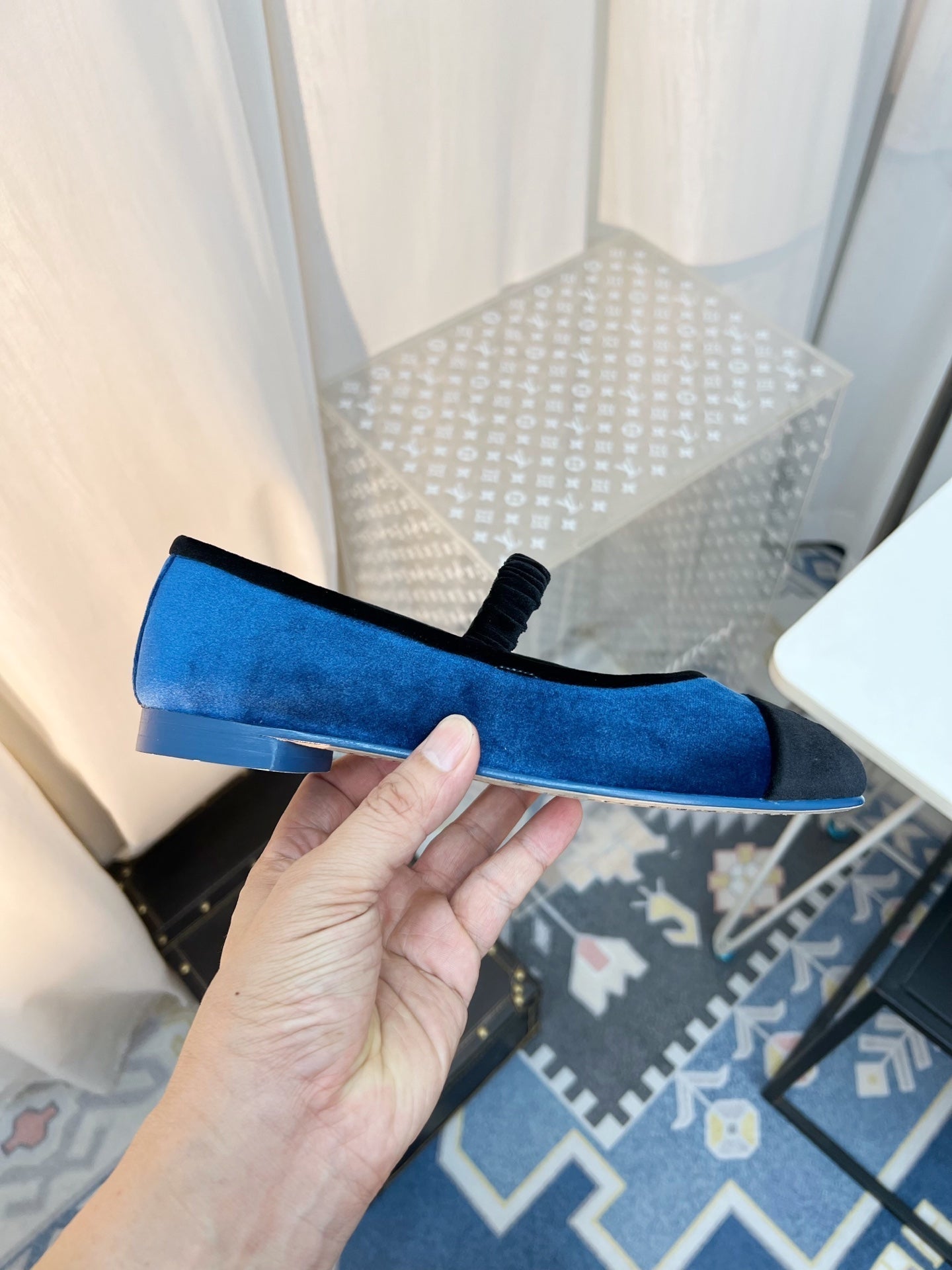 CHANEL MARY JANE FLAT IN COBALT BLUE AND BLACK VELVET