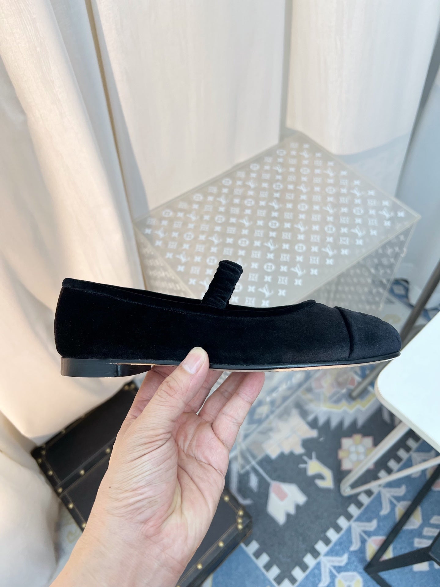 CHANEL MARY JANE FLAT IN BLACK VELVET