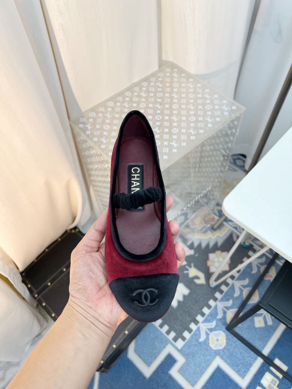 CHANEL MARY JANE FLAT IN RED AND BLACK VELVET