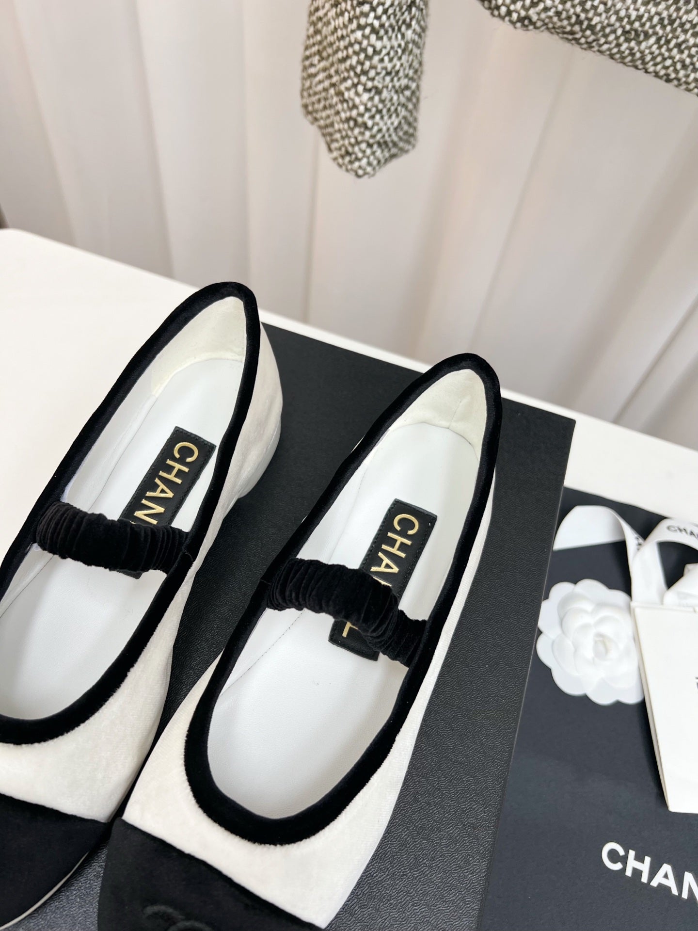 CHANEL MARY JANE FLAT IN WHITE AND BLACK VELVET