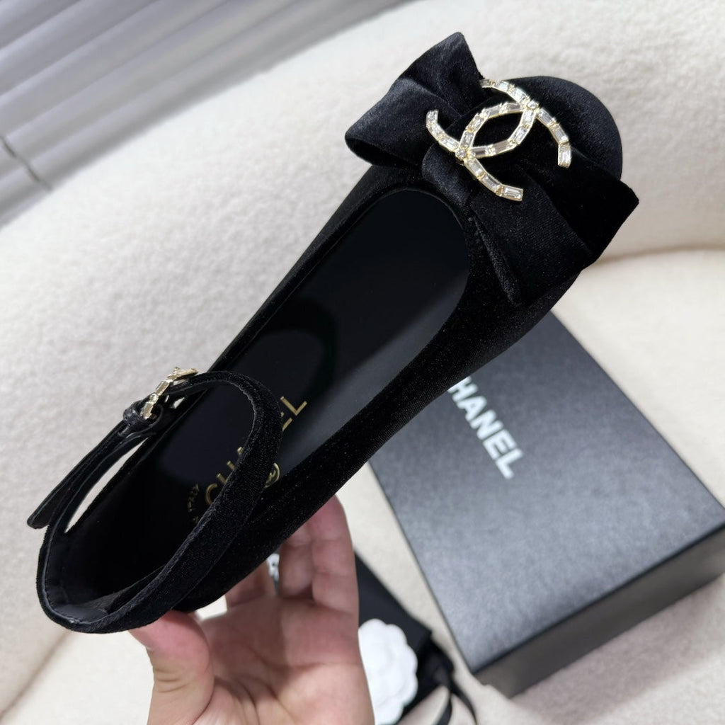 CHANEL MARY JANE SHOES IN BLACK VELVET
