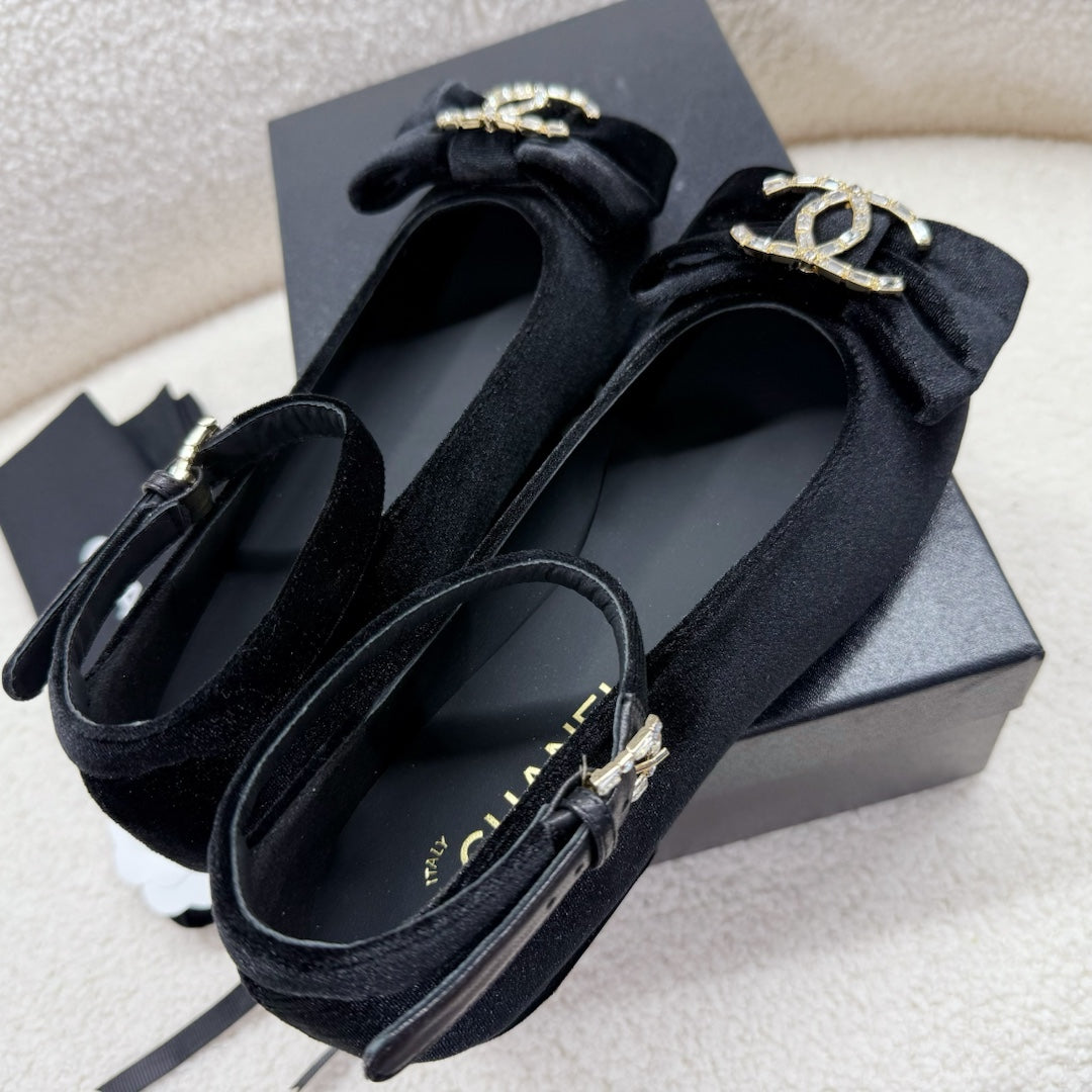 CHANEL MARY JANE SHOES IN BLACK VELVET