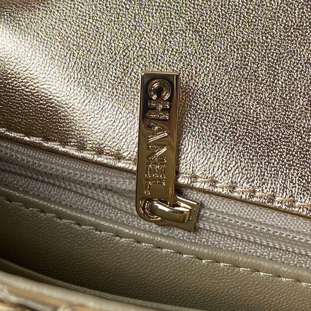CHANEL MINI 19 FLAP BAG IN GOLDEN METALLIC CALFSKIN WITH STRAP