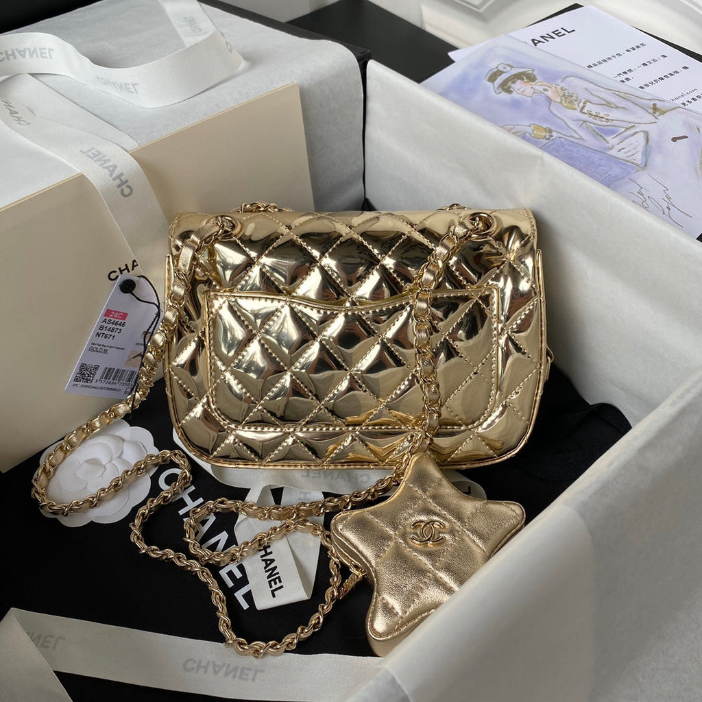 CHANEL MINI 19 FLAP BAG IN GOLDEN METALLIC CALFSKIN WITH STRAP