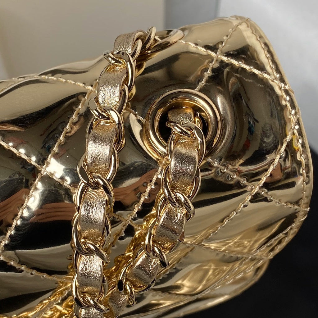 CHANEL MINI 19 FLAP BAG IN GOLDEN METALLIC CALFSKIN WITH STRAP