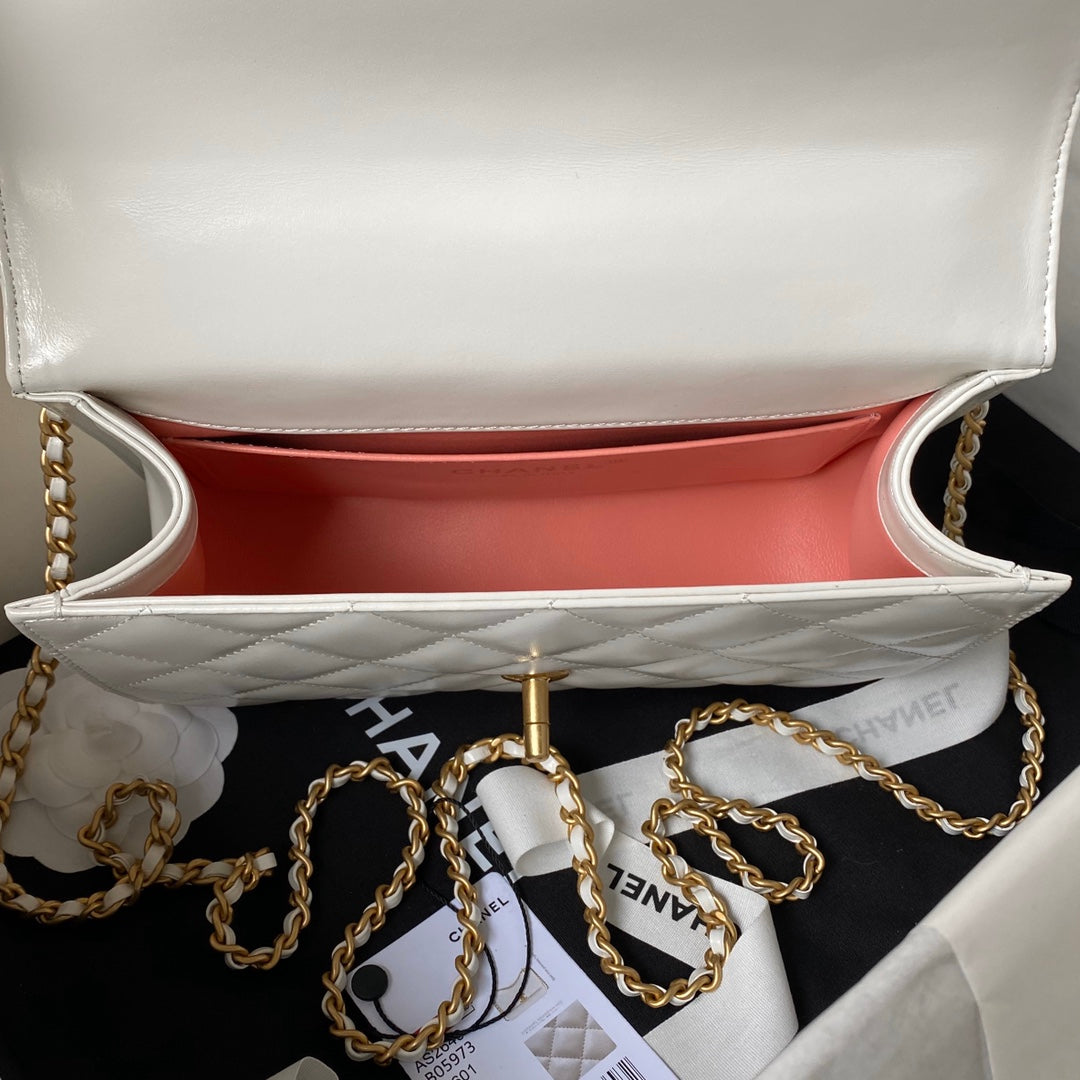 CHANEL FLAP BAG 22 IN WHITE CALFSKIN WITH DOUBLE GOLD BALL