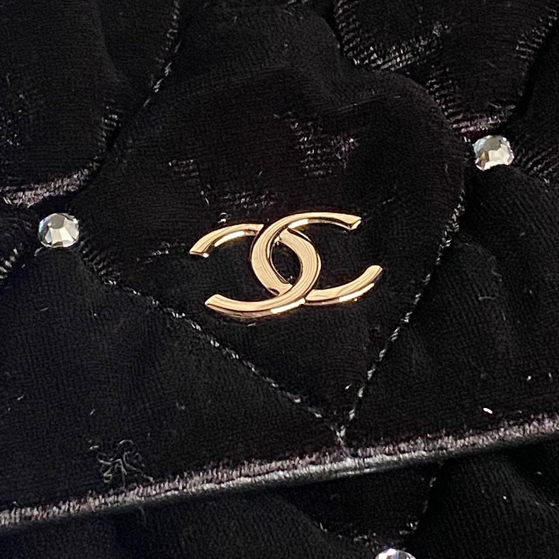 CHANEL FLAP BAG 23 ATTACHED DIAMOND IN BLACK VELVET GOLD HARDWARE