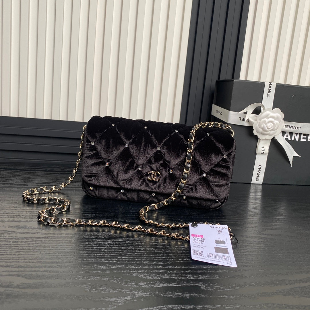 CHANEL FLAP BAG 23 ATTACHED DIAMOND IN BLACK VELVET GOLD HARDWARE