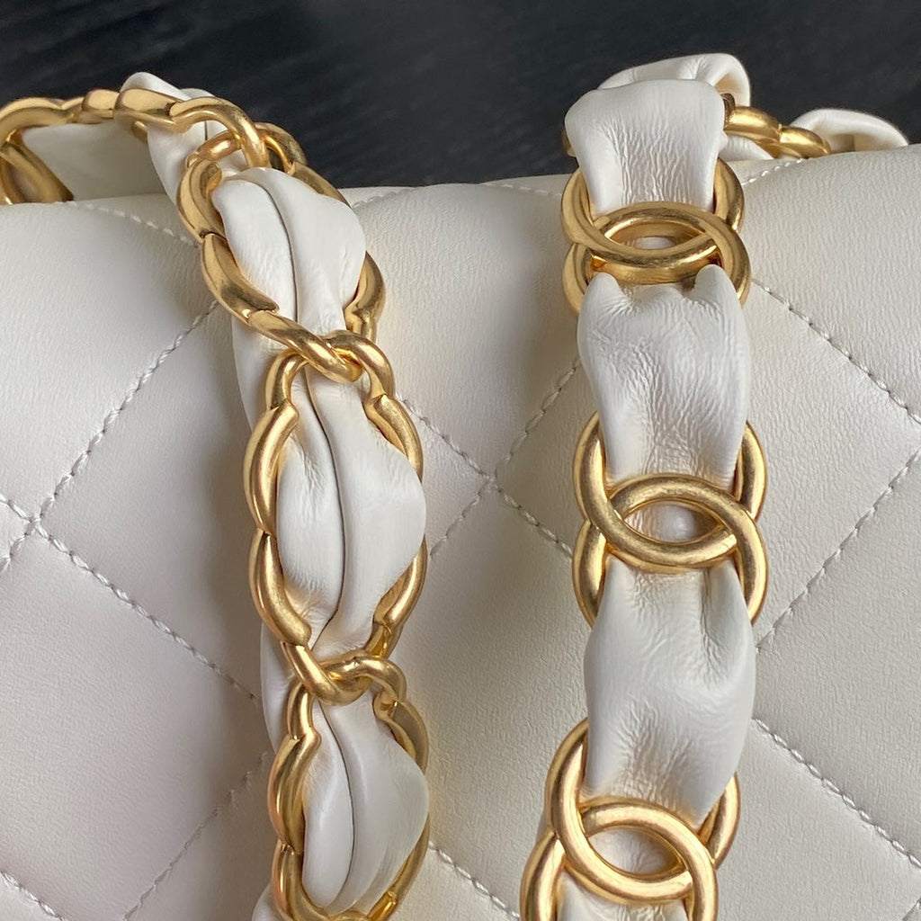 CHANEL MEDIUM FLAP BAG 26 IN WHITE CALFSKIN GOLD DOUBLE C THICK CHAIN